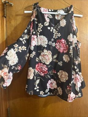 Sweet Pea Black Floral Cold-Shoulder Blouse with Pink and Cream Flowers Bundle